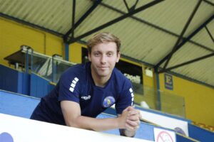 Linnets sign creative midfielder